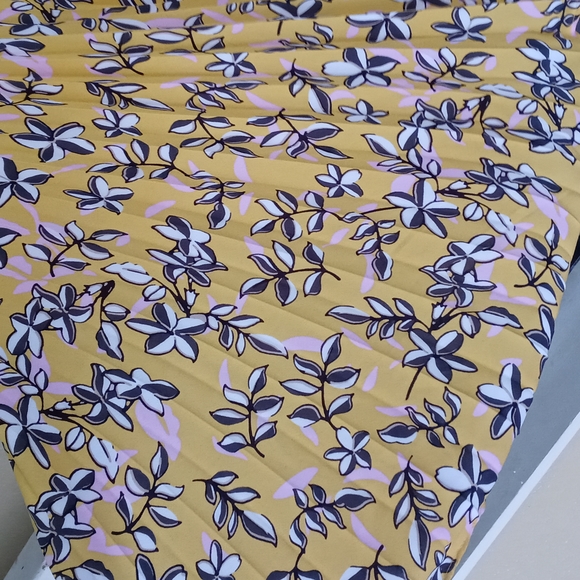 Banana Republic Floral Flowing Mini-Dress Women's Size 10 NWT 🟡 Yellow - Picture 3 of 7